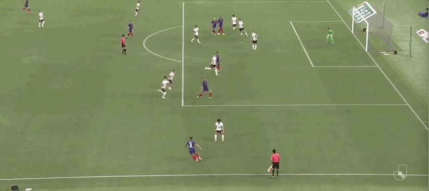 Bản tin trận đấu J-League: Nakagawa Teruto ghi bàn thắng gây tranh cãi giúp FC Tokyo đánh bại Urawa Red Diamonds với tỷ số 3-2