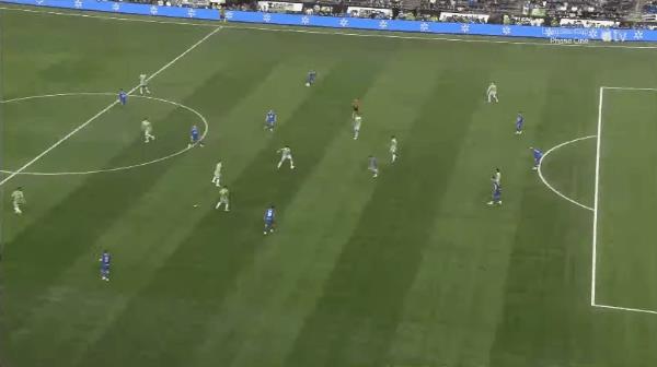Báo cáo Cúp Liên đoàn: Cú đúp của Vega đã giúp Seattle Sounders ghi được bảy bàn thắng trong hiệp hai để đánh bại Cruz Azul với tỷ số 7-0.