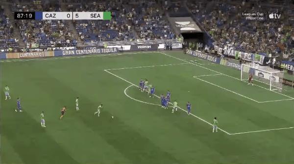 Báo cáo Cúp Liên đoàn: Cú đúp của Vega đã giúp Seattle Sounders ghi được bảy bàn thắng trong hiệp hai để đánh bại Cruz Azul với tỷ số 7-0.