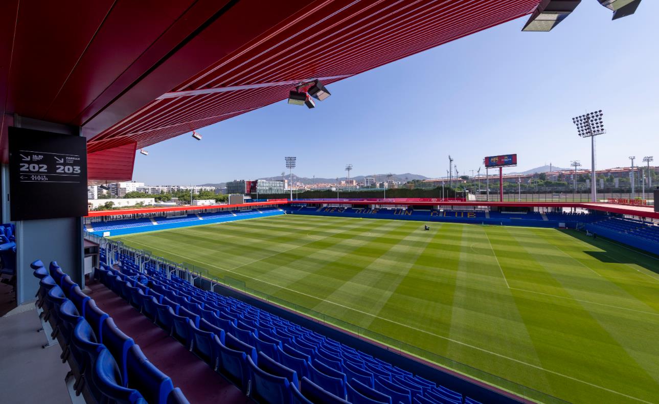 Marca: Camp Nou chưa được phép mở cửa, Barcelona có thể sẽ thi đấu với Valencia trên sân bóng đá nữ